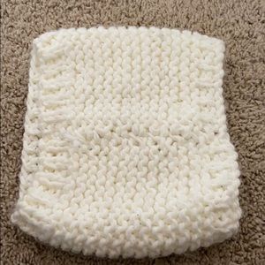Hollister cream knitted scarf